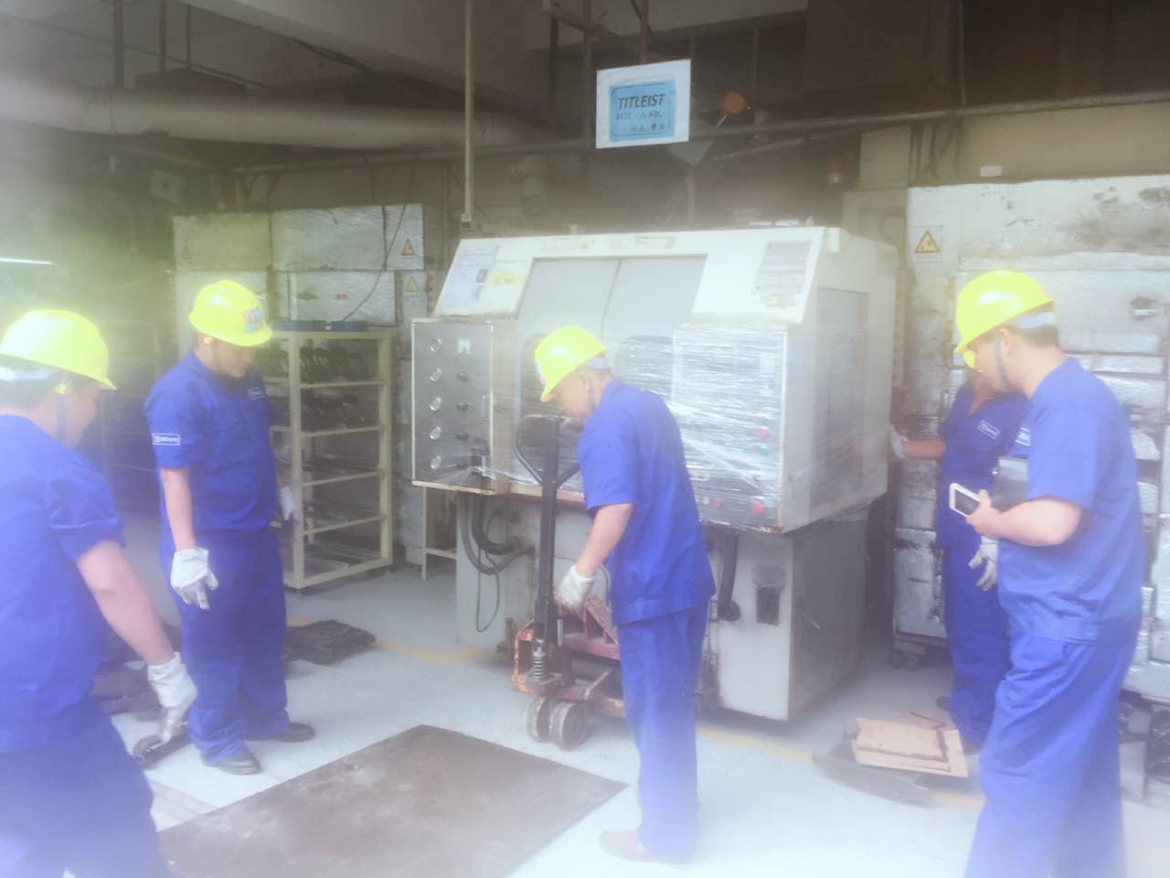深圳搬家公司搬家一般派几个搬家师傅？