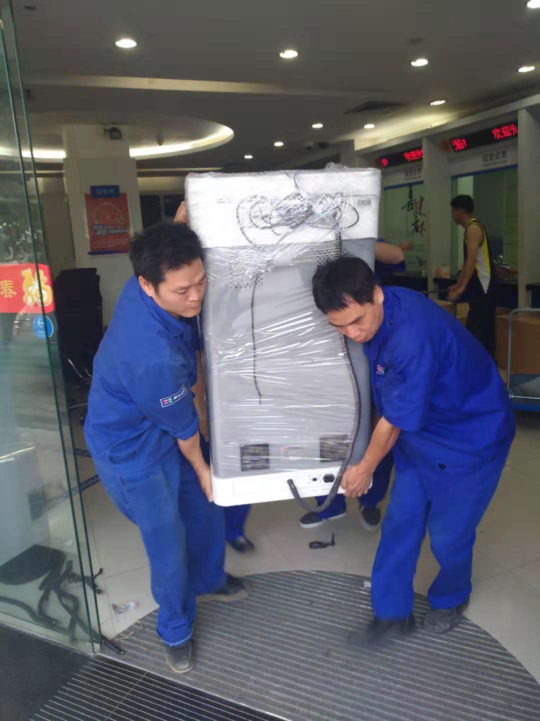 搬家公司专业搬家，为你省心，省力！